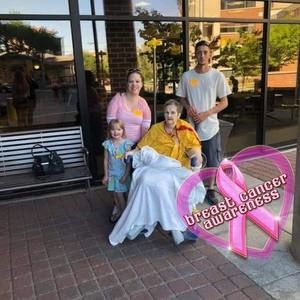 Meet your Posher, Monique